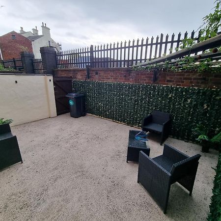 Spacious 2 Bed Appartment Next To Bae With Spa Bath Барроу-ин-Фернесс Экстерьер фото