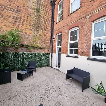 Spacious 2 Bed Appartment Next To Bae With Spa Bath Барроу-ин-Фернесс Экстерьер фото