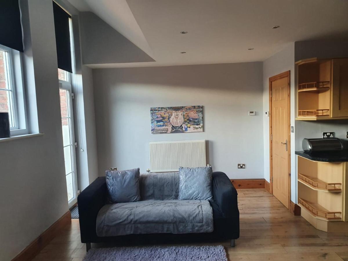 Spacious 2 Bed Appartment Next To Bae With Spa Bath Барроу-ин-Фернесс Экстерьер фото