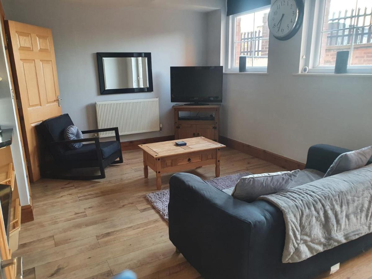 Spacious 2 Bed Appartment Next To Bae With Spa Bath Барроу-ин-Фернесс Экстерьер фото